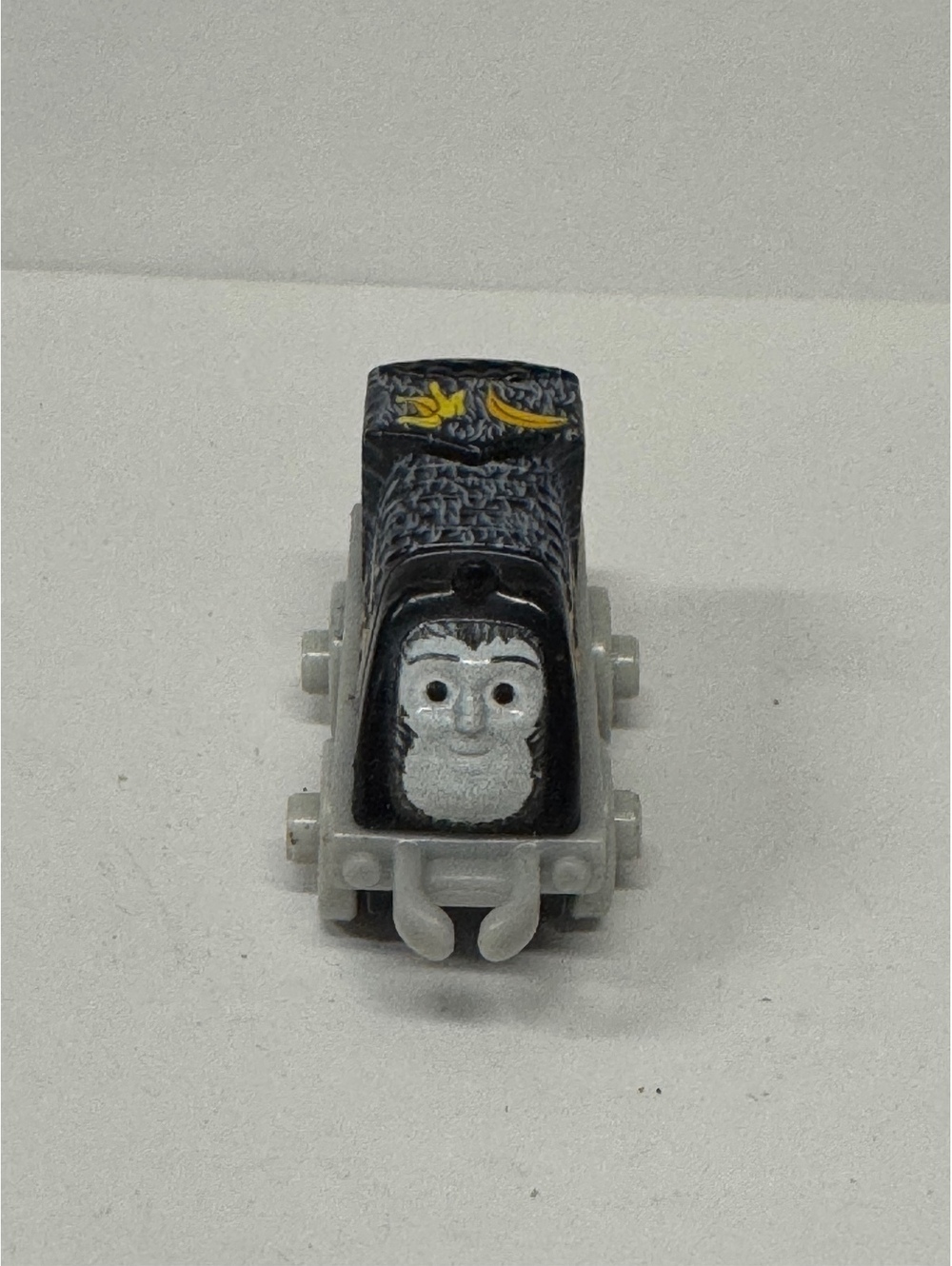 Thomas & Friends Mini Train Surprise Cargo Monkey Spencer